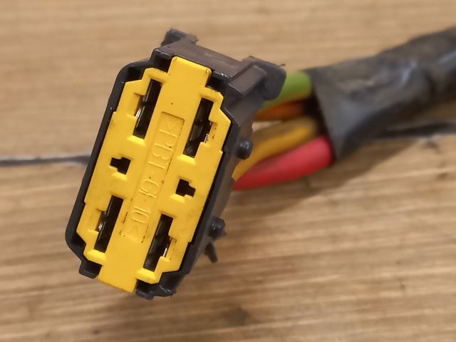 bontott DACIA LOGAN Gyújtáskapcsoló