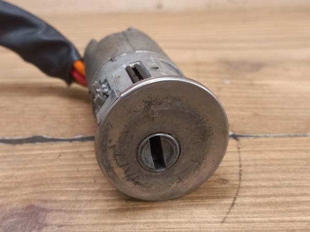 bontott DACIA LOGAN Gyújtáskapcsoló