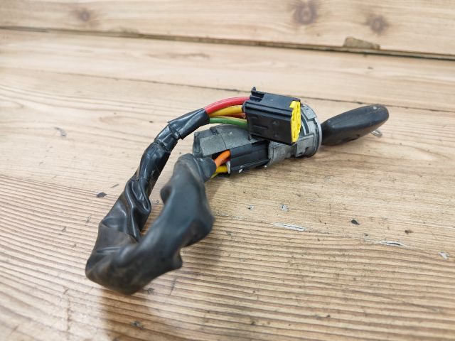 bontott DACIA LOGAN Gyújtáskapcsoló