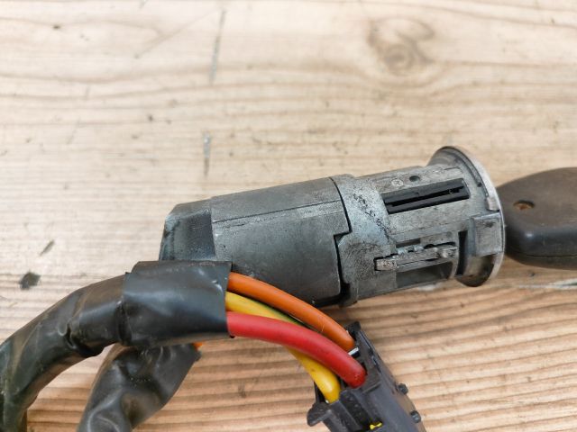 bontott DACIA LOGAN Gyújtáskapcsoló