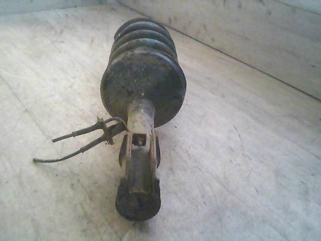 bontott DACIA LOGAN Jobb első Gólyaláb (Lengécsillapító, Rugó)