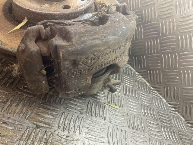 bontott DACIA LOGAN Jobb első Gólyaláb (Lengécsillapító, Rugó)