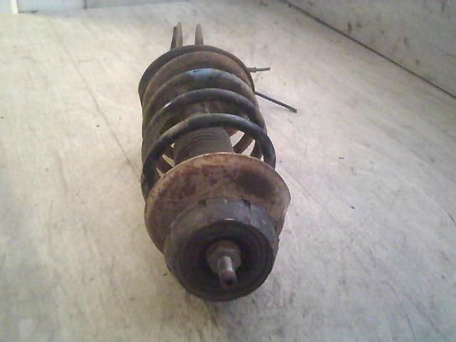 bontott DACIA LOGAN Jobb első Gólyaláb (Lengécsillapító, Rugó)