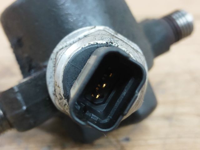 bontott DACIA LOGAN Közösnyomócső