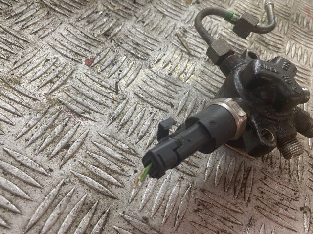 bontott DACIA LOGAN Közösnyomócső