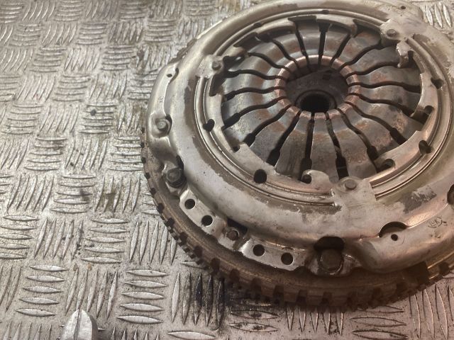 bontott DACIA LOGAN Kuplung Szett Lendkerékkel