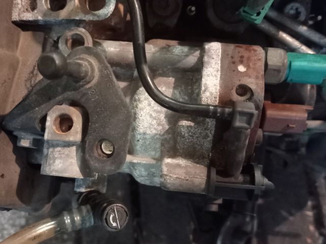 bontott DACIA LOGAN Nagynyomású Szivattyú