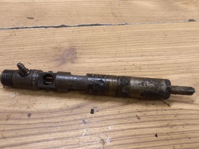 bontott DACIA LOGAN Porlasztó (1 db)