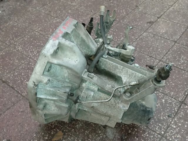 bontott DACIA LOGAN Váltó (Mechanikus)