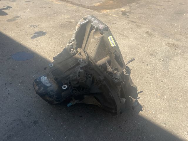 bontott DACIA LOGAN Váltó (Mechanikus)