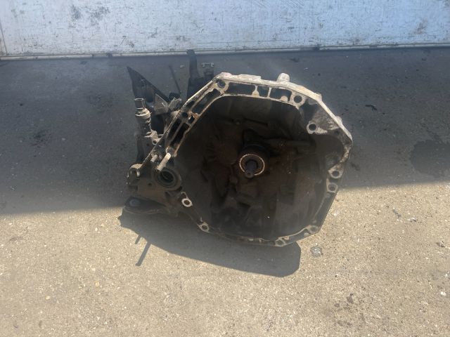 bontott DACIA LOGAN Váltó (Mechanikus)