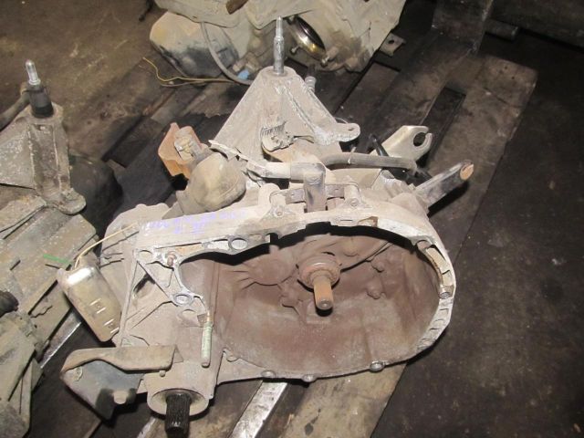 bontott DACIA LOGAN Váltó (Mechanikus)