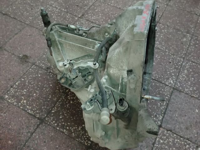 bontott DACIA LOGAN Váltó (Mechanikus)