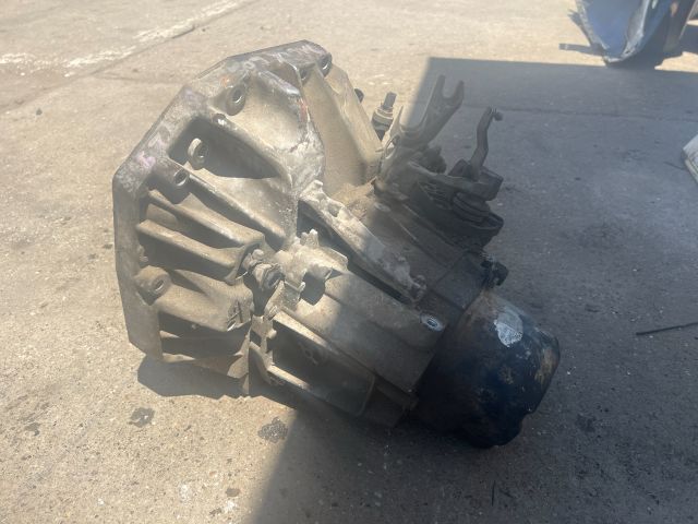 bontott DACIA LOGAN Váltó (Mechanikus)