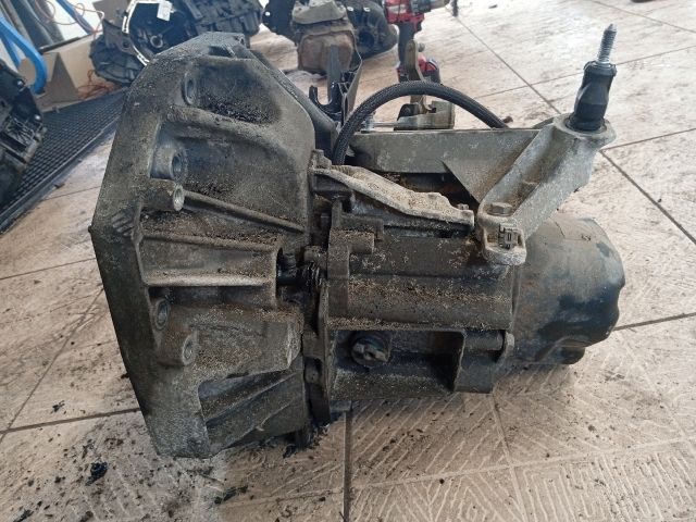 bontott DACIA LOGAN Váltó (Mechanikus)