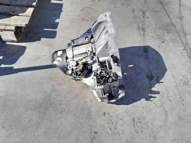 bontott DACIA LOGAN Váltó (Mechanikus)