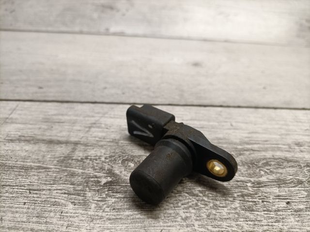 bontott DACIA LOGAN Vezérműtengely Fordulatszám Jeladó