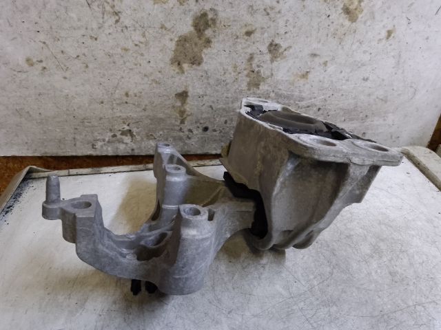 bontott DACIA LOGAN Motor Tartó Bak (Fém)