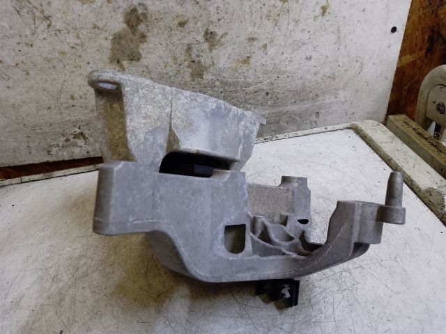 bontott DACIA LOGAN Motor Tartó Bak (Fém)