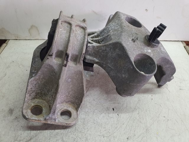 bontott DACIA LOGAN Motor Tartó Bak (Fém)