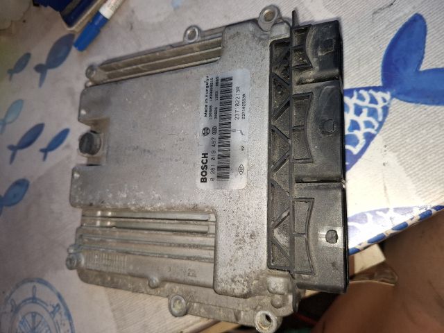 bontott DACIA LOGAN Motorvezérlő