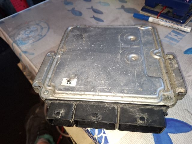 bontott DACIA LOGAN Motorvezérlő