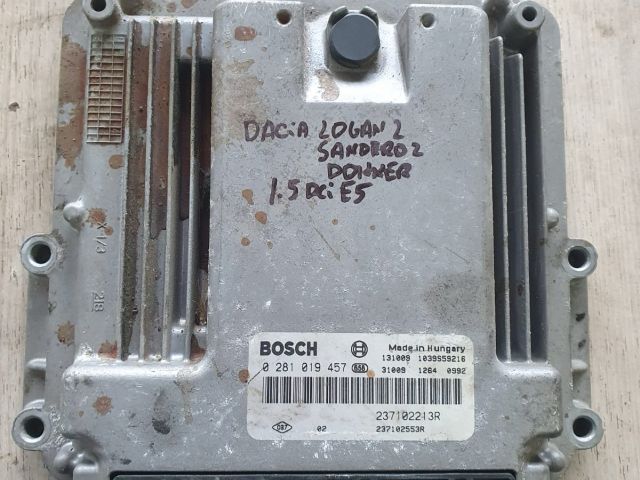 bontott DACIA LOGAN Motorvezérlő