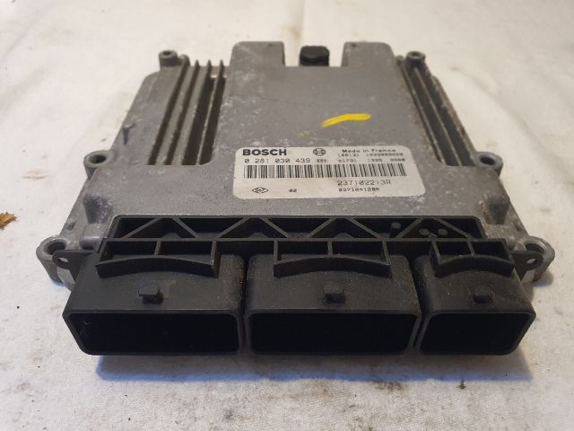 bontott DACIA LOGAN Motorvezérlő