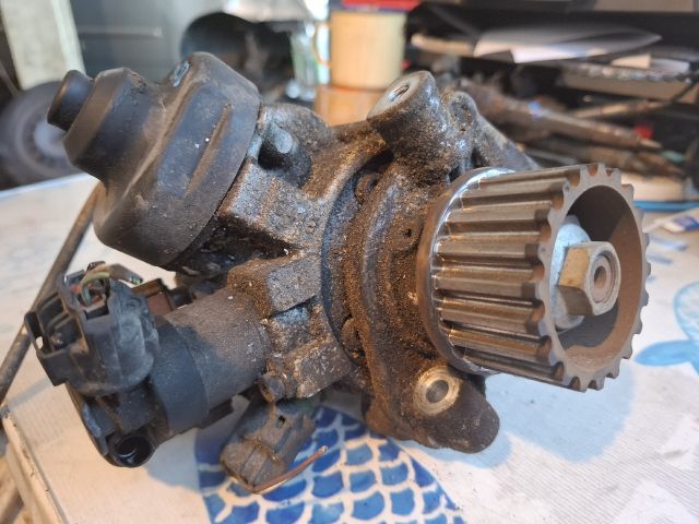 bontott DACIA LOGAN Nagynyomású Szivattyú