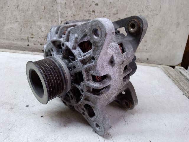 bontott DACIA LOGAN Generátor