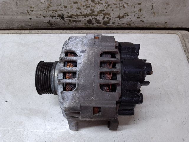 bontott DACIA LOGAN Generátor