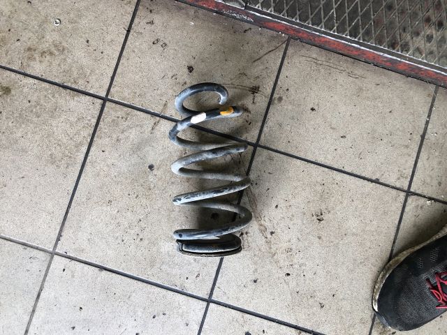 bontott DACIA LOGAN Hátsó Rugó