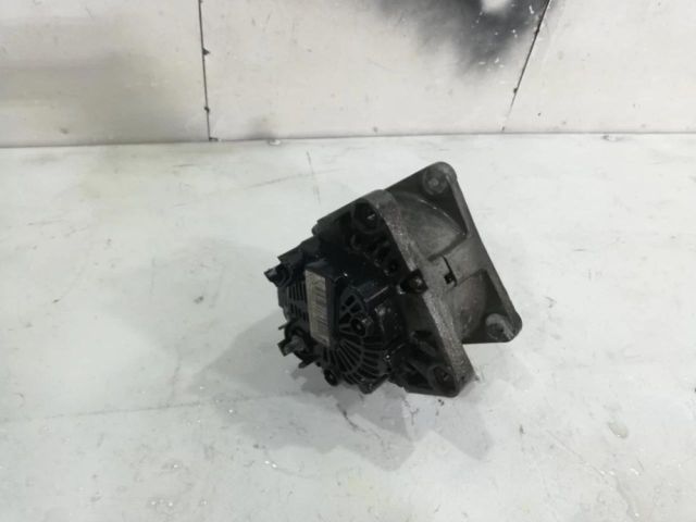 bontott DACIA LOGAN Generátor