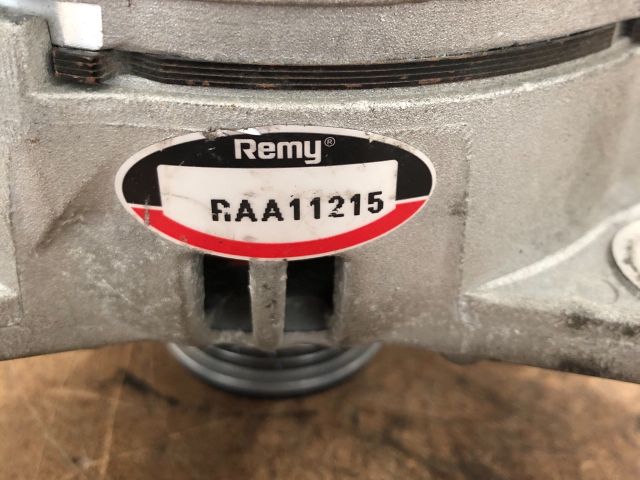 bontott DACIA LOGAN Generátor