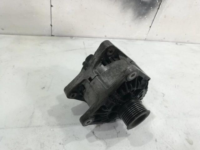 bontott DACIA LOGAN Generátor