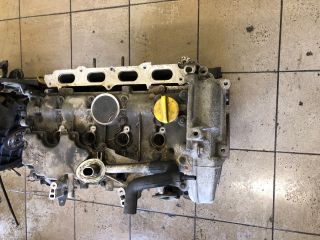 bontott DACIA LOGAN Motor (Fűzött blokk hengerfejjel)