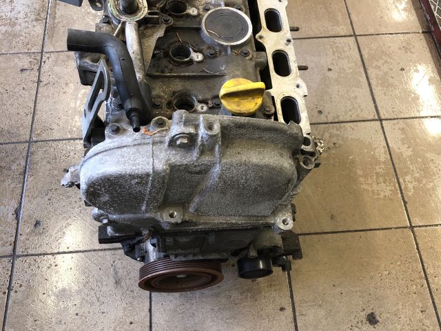 bontott DACIA LOGAN Motor (Fűzött blokk hengerfejjel)