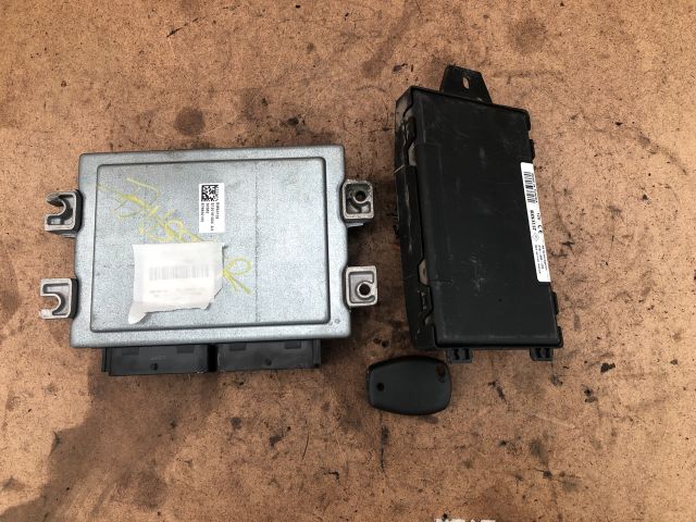 bontott DACIA LOGAN Motorvezérlő