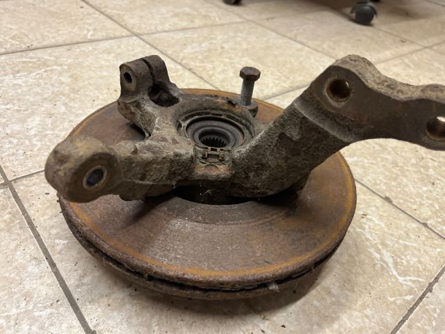 bontott DACIA LOGAN Jobb első Csonkállvány Kerékaggyal