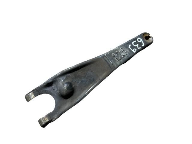 bontott DACIA LOGAN Kuplung Kiemelő Villa