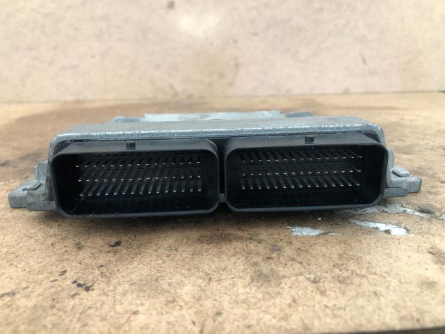 bontott DACIA LOGAN Motorvezérlő