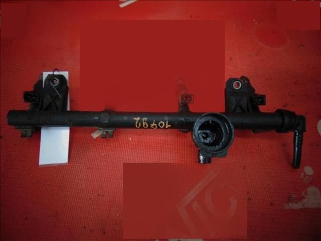 bontott DACIA LOGAN Porlasztó Sor / Híd