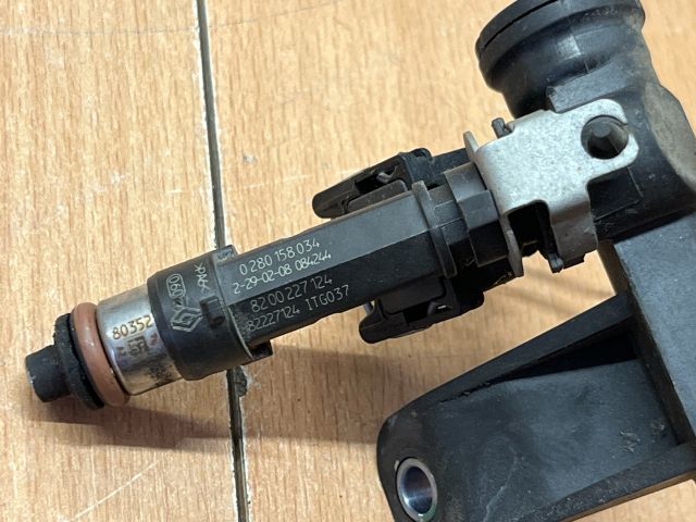 bontott DACIA LOGAN Porlasztó (1 db)