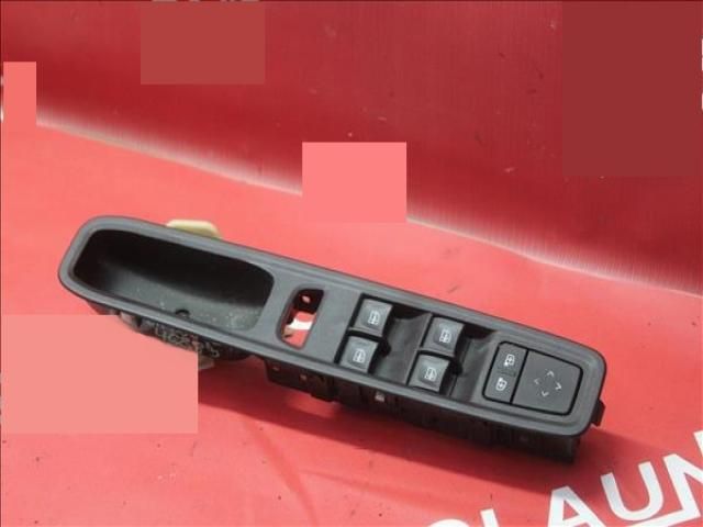 bontott DACIA LOGAN Ablakemelő Kapcsoló Négyes / Kettes