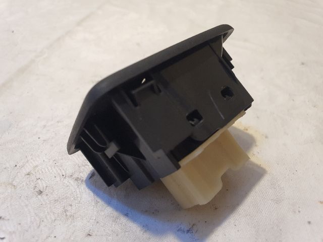 bontott DACIA LOGAN Ablakemelő Kapcsoló Négyes / Kettes