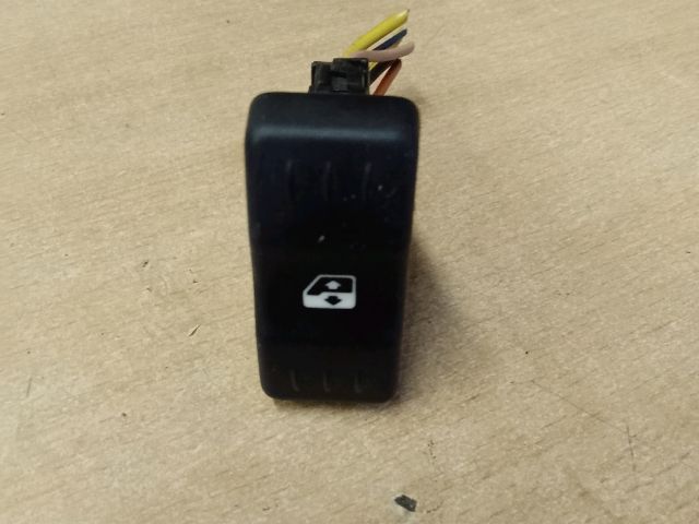 bontott DACIA LOGAN Ablakemelő Kapcsoló (Pozíciófüggetlen)