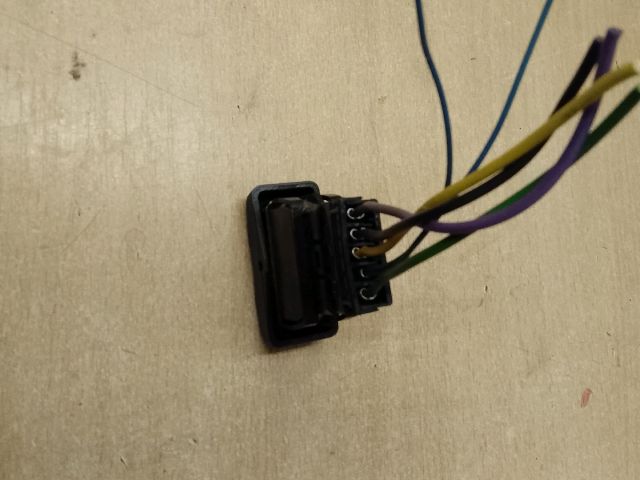 bontott DACIA LOGAN Ablakemelő Kapcsoló (Pozíciófüggetlen)