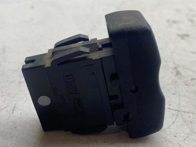 bontott DACIA LOGAN Ablakfűtés Kapcsoló