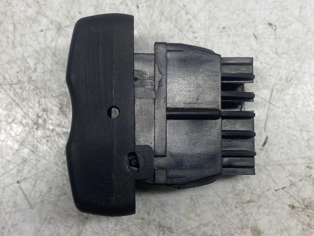 bontott DACIA LOGAN Ablakfűtés Kapcsoló