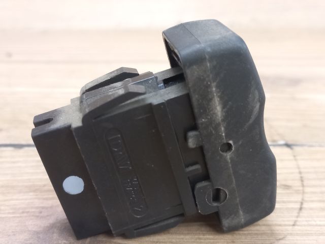 bontott DACIA LOGAN Ablakfűtés Kapcsoló